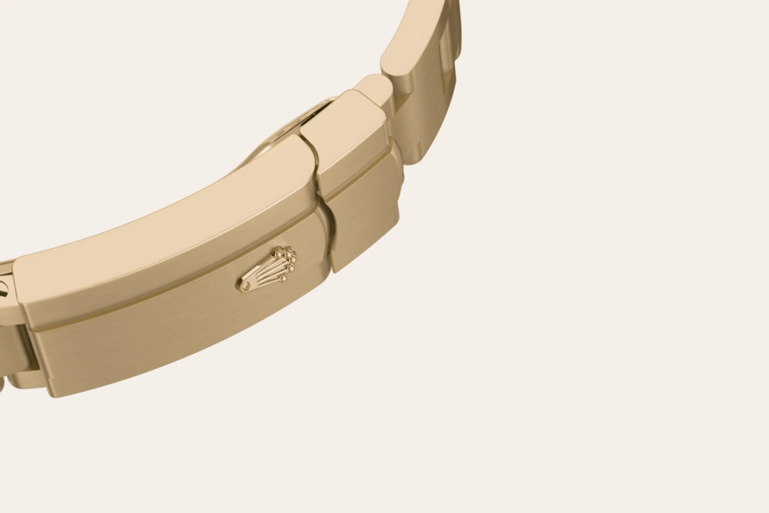 m124208-0001 -Imported from http://www.thehourglass.com/wp-content/uploads/sites/15/2018/06/PP2.jpg
