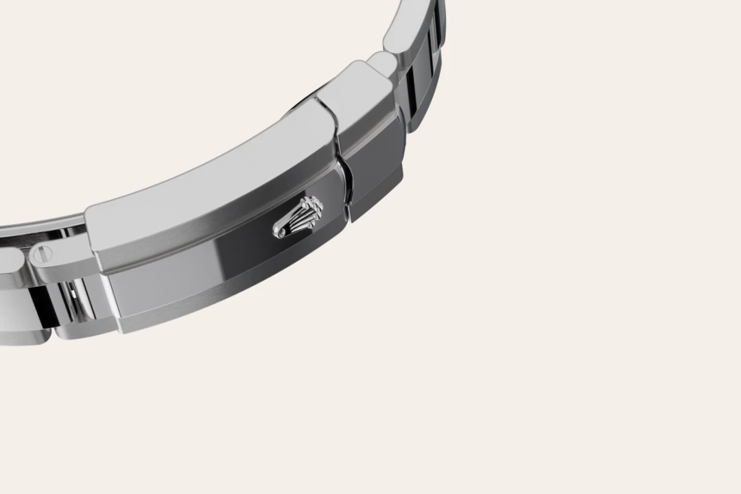 m126300-0029 -Imported from http://www.thehourglass.com/wp-content/uploads/sites/15/2018/06/PP2.jpg