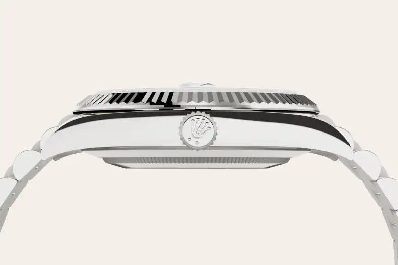 m228239-0033--060 -Imported from http://www.thehourglass.com/wp-content/uploads/sites/15/2018/06/PP2.jpg