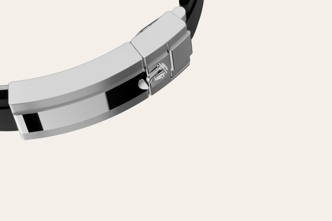 anim-bracelet-material-portrait-226659-ym42-oysterflex-black--0104 -Imported from https://www.thehourglass.com/wp-content/uploads/2016/12/Rolex-3255-Calibre.jpg