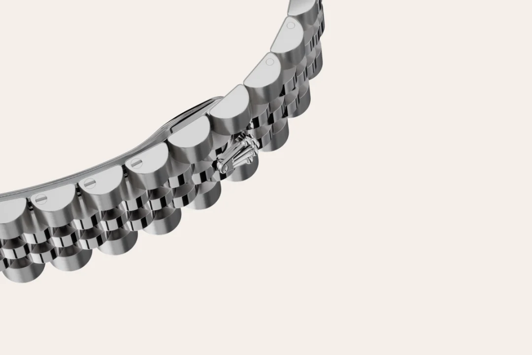 anim-bracelet-material-portrait-278240-63360--0104 -Imported from http://www.thehourglass.com/wp-content/uploads/sites/15/2018/06/PP2.jpg