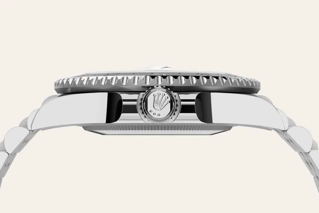 m126710grnr-0003--060 -Imported from http://www.thehourglass.com/wp-content/uploads/sites/15/2018/06/PP2.jpg