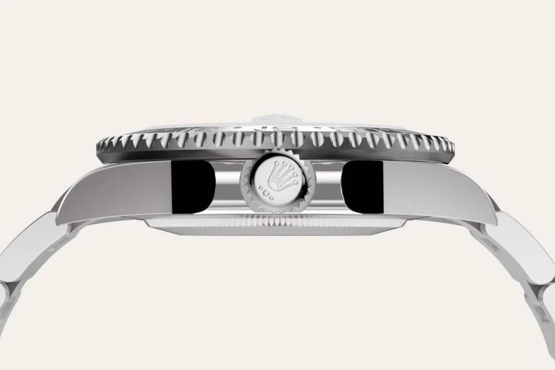m126729vtnr-0001--190 -Imported from http://www.thehourglass.com/wp-content/uploads/sites/15/2018/06/PP2.jpg