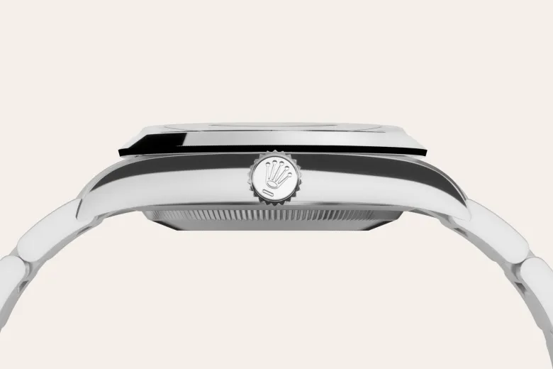 m124270-0001--060 -Imported from http://www.thehourglass.com/wp-content/uploads/sites/15/2018/06/PP2.jpg