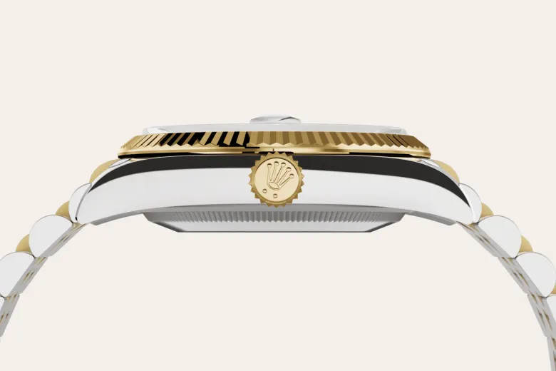 m126233-0029--060 -Imported from http://www.thehourglass.com/wp-content/uploads/sites/15/2018/06/PP2.jpg