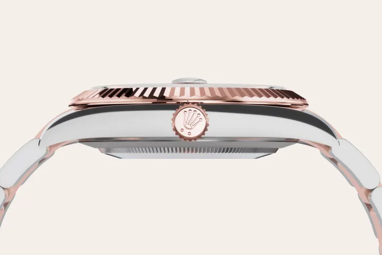 m126331-0007--060 -Imported from http://www.thehourglass.com/wp-content/uploads/sites/15/2018/06/PP2.jpg