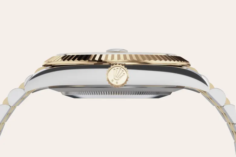 m126333-0010--060 -Imported from http://www.thehourglass.com/wp-content/uploads/sites/15/2018/06/PP2.jpg