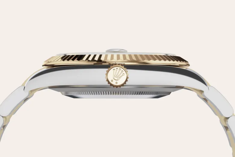 m126333-0019--060 -Imported from http://www.thehourglass.com/wp-content/uploads/sites/15/2018/06/PP2.jpg