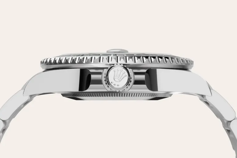 m126720vtnr-0001--190 -Imported from http://www.thehourglass.com/wp-content/uploads/sites/15/2018/06/PP2.jpg