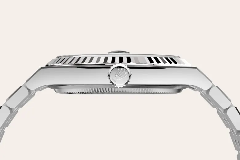 m127334-0001--060 -Imported from http://www.thehourglass.com/wp-content/uploads/sites/15/2018/06/PP2.jpg