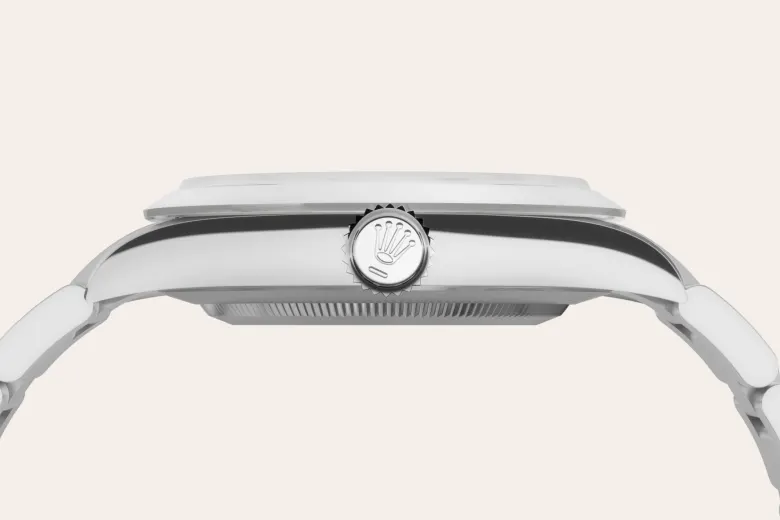 m224270-0001--060 -Imported from http://www.thehourglass.com/wp-content/uploads/sites/15/2018/06/PP2.jpg