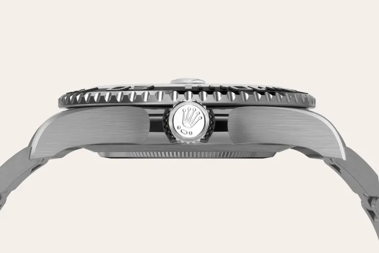 m226627-0001--060 -Imported from http://www.thehourglass.com/wp-content/uploads/sites/15/2018/06/PP2.jpg