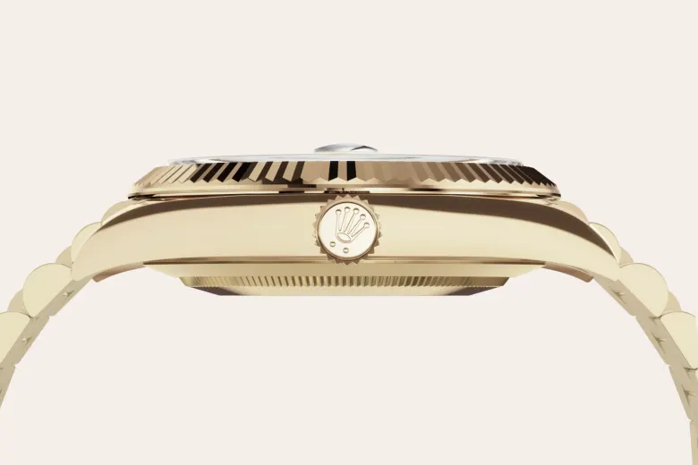 m228238-0042--060 -Imported from http://www.thehourglass.com/wp-content/uploads/sites/15/2018/06/PP2.jpg