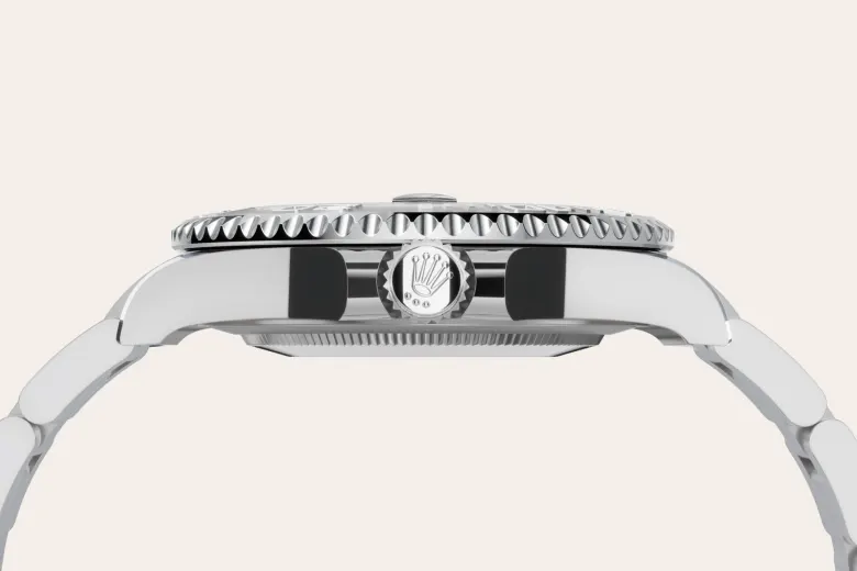 m268622-0002--060 -Imported from http://www.thehourglass.com/wp-content/uploads/sites/15/2018/06/PP2.jpg